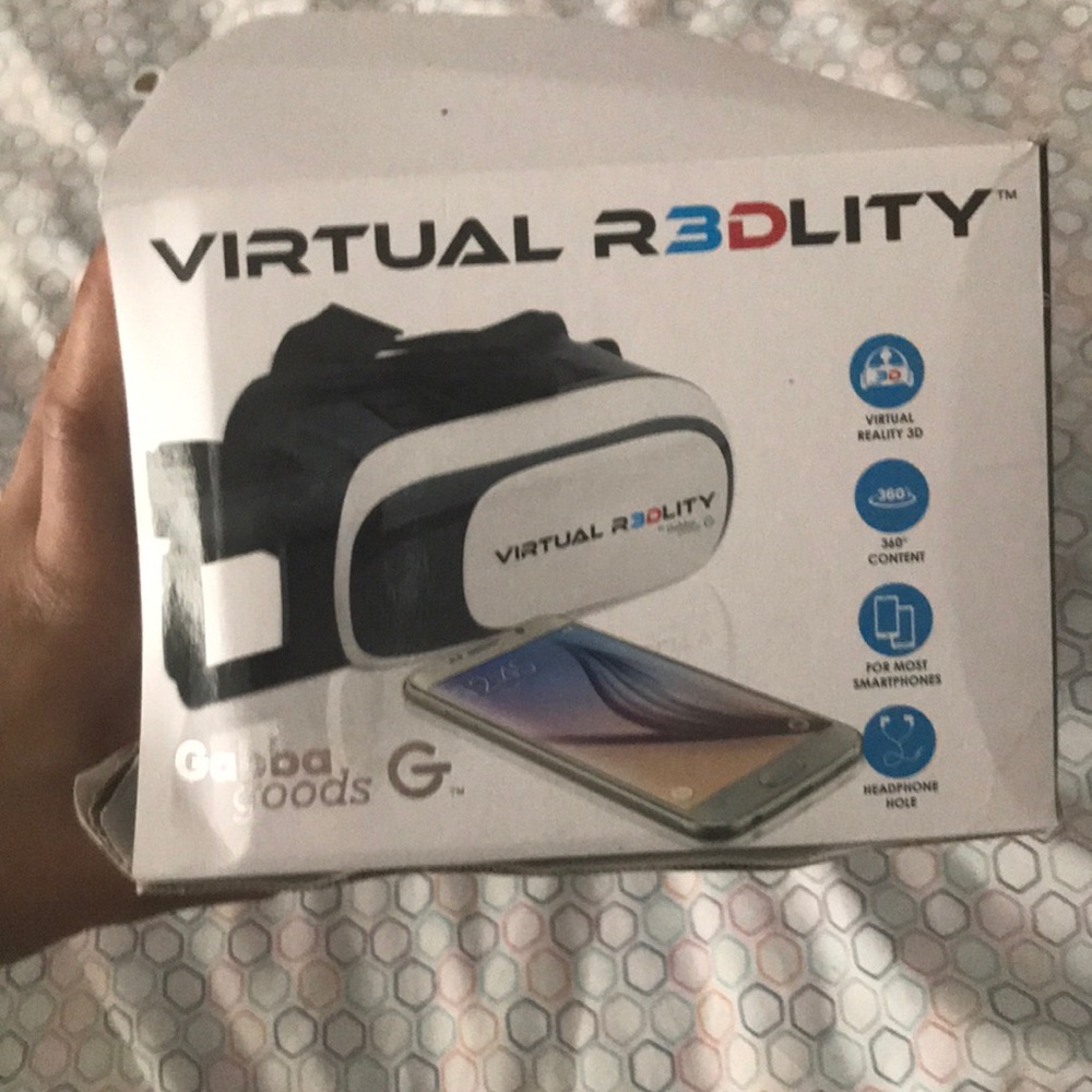 Virtual reality head set - Picture 2 of 9